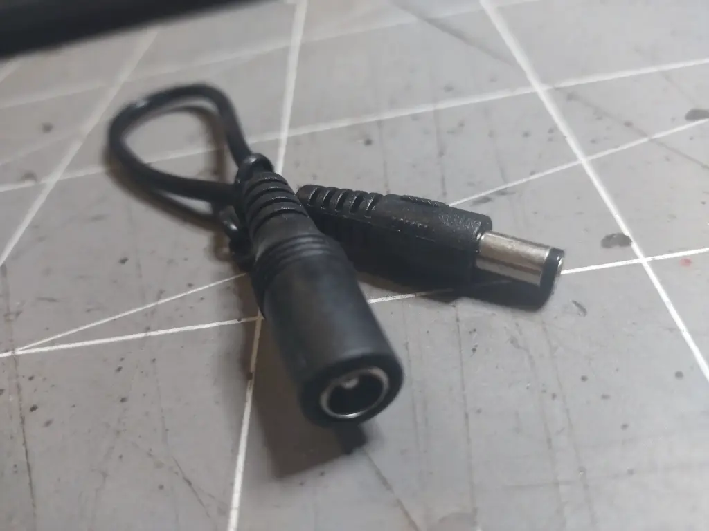 Generic adapter conversion cable